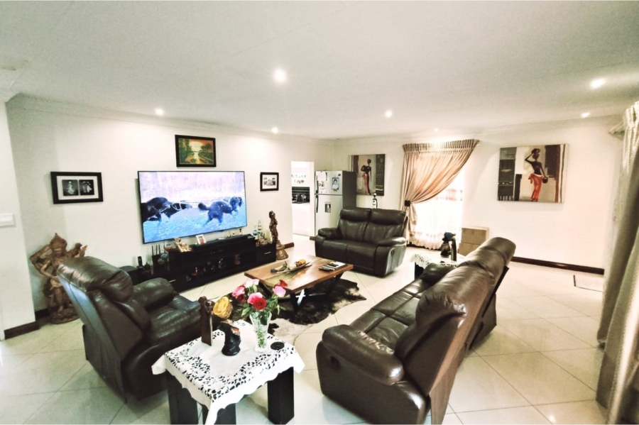 4 Bedroom Property for Sale in Vaalpark Free State